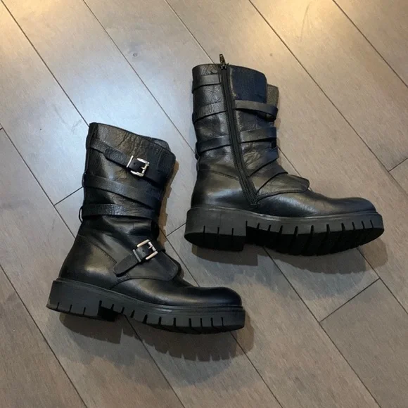 FRYE LEATHER BOOTS. MADE IN ITALY. GREAT CONDITION - Picture 2 of 10